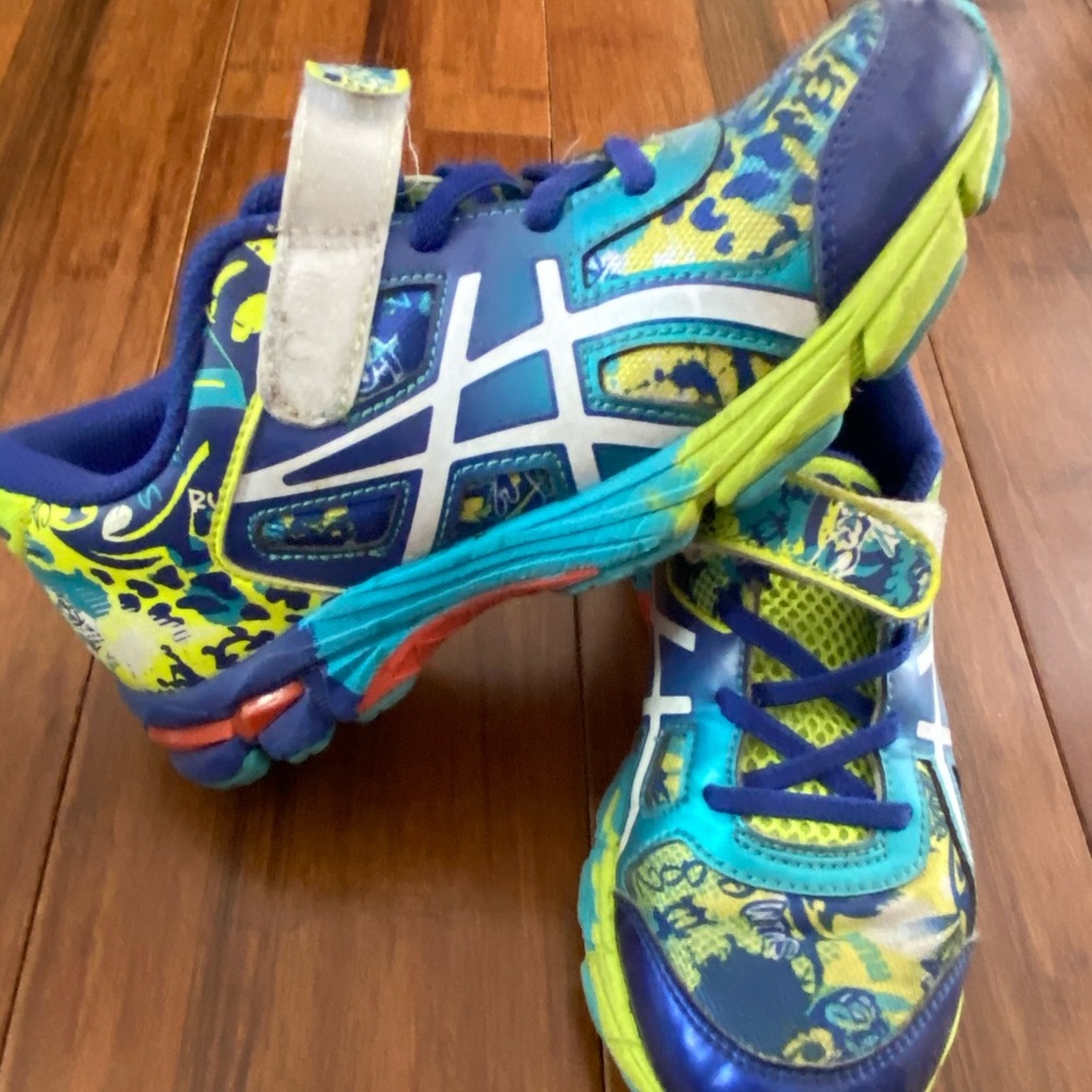 ASICS sneakers size 1.5 little boy